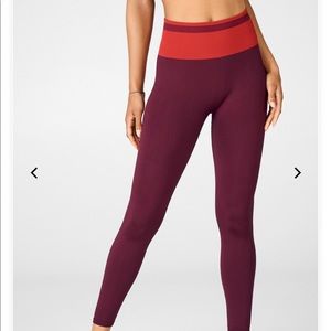 Fabletics High Waisted Seamless Stripe 7/8